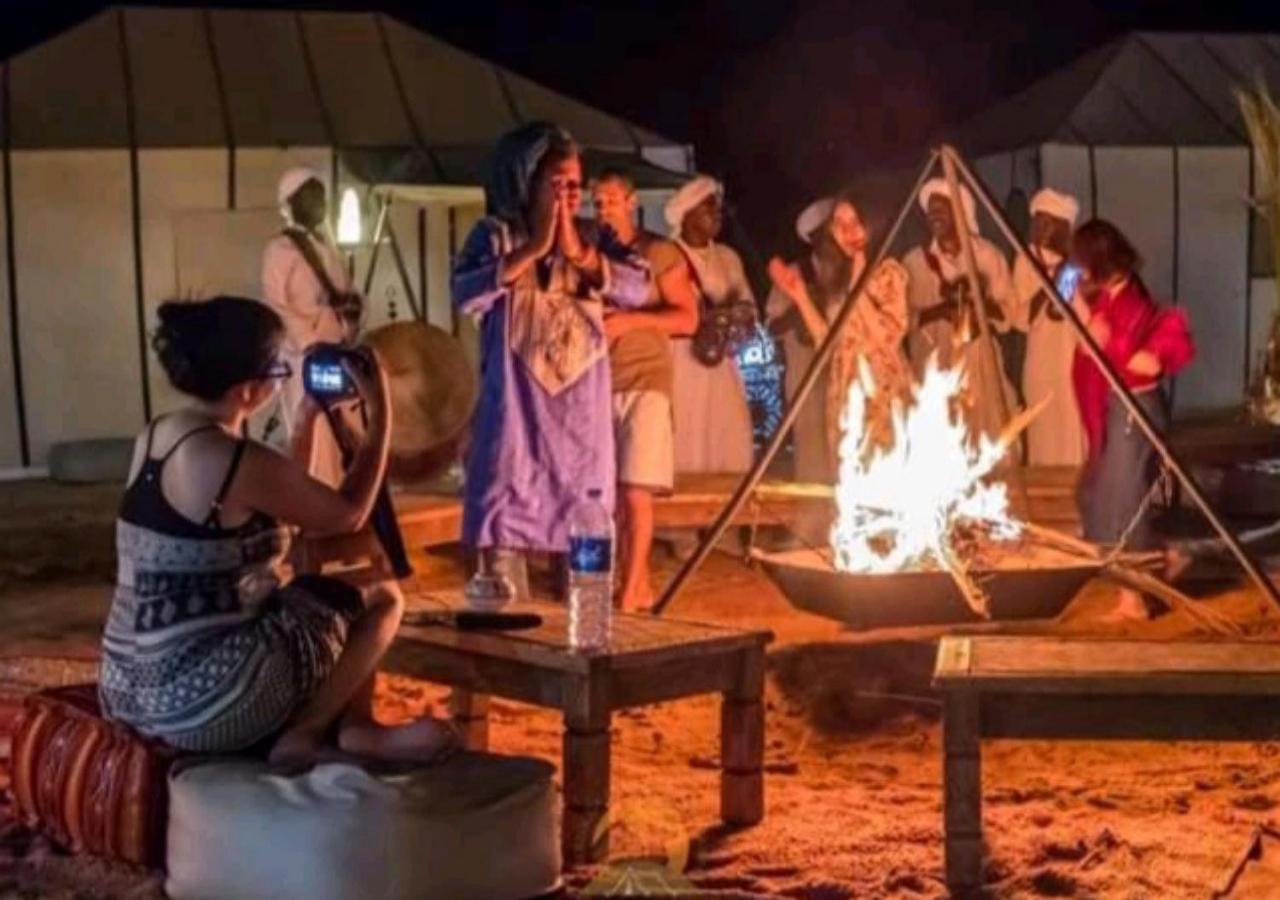 Sahara Luxury Desert Camp เมอร์ซูกา ภายนอก รูปภาพ